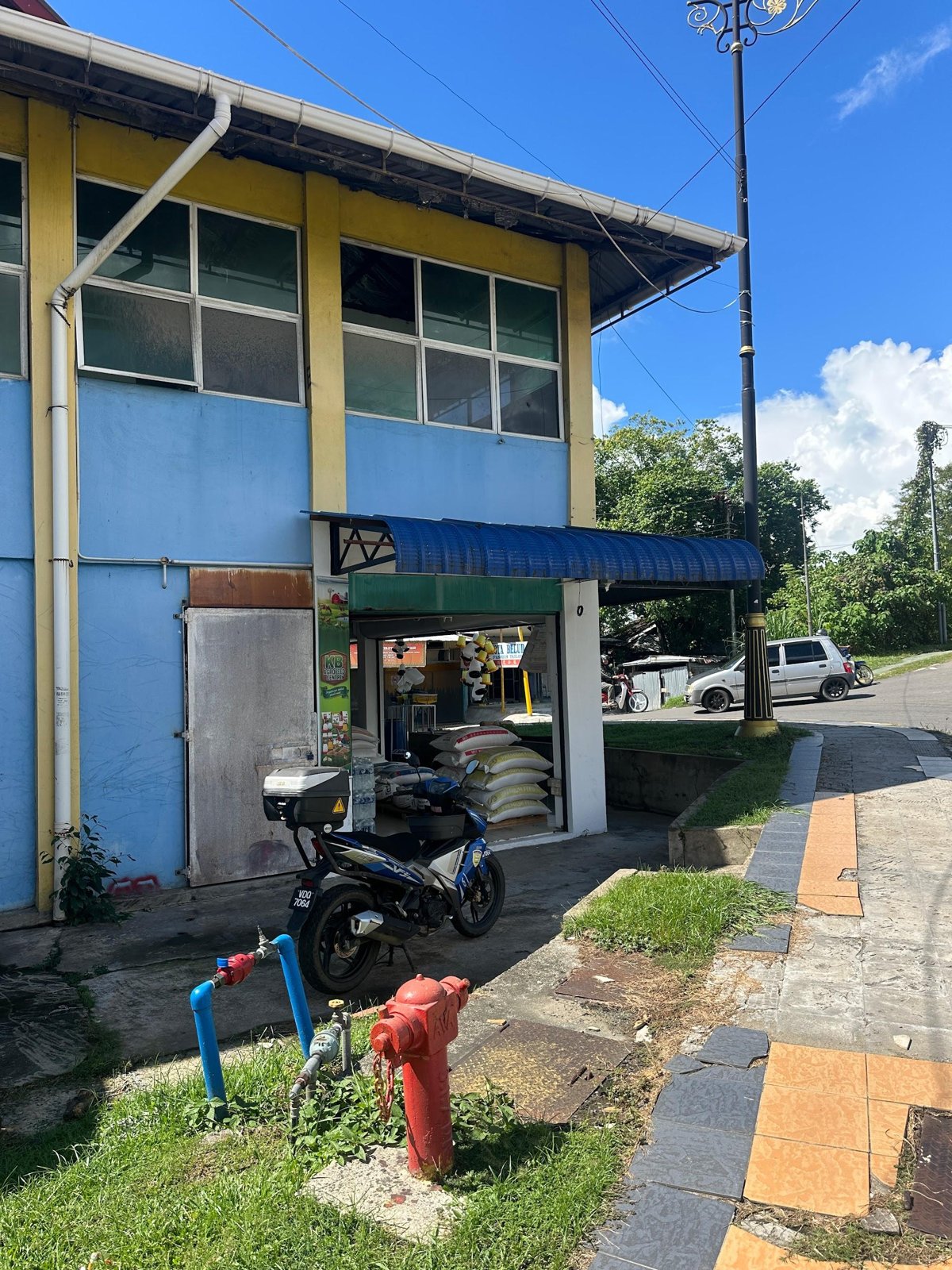 Pandangan tepi premis KB AgroFeed Centre